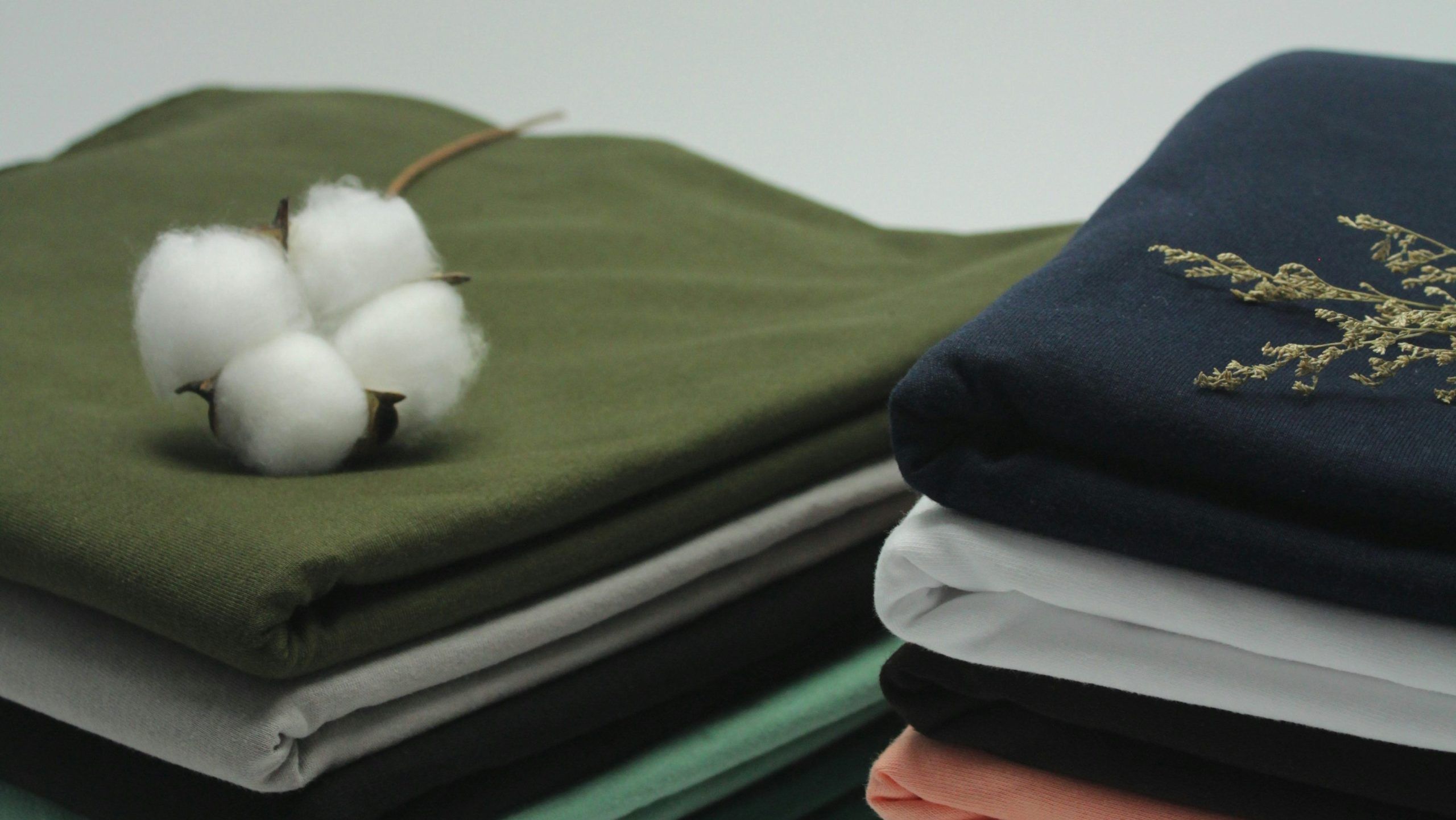Poly-cotton fabric blend