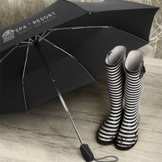 Wind Vented Tri Fold Umbrella With Fibreglass Ribs