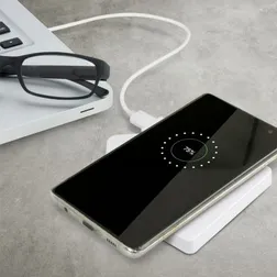 House Shaped Wireless Charger With USB Type C Cable