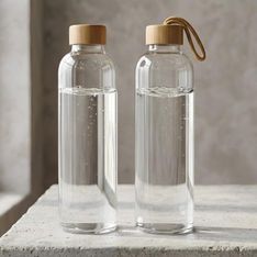 Honya Borosilicate Glass Bottle with Bamboo Lid 550ml