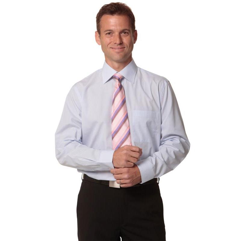 Model wearing shirt